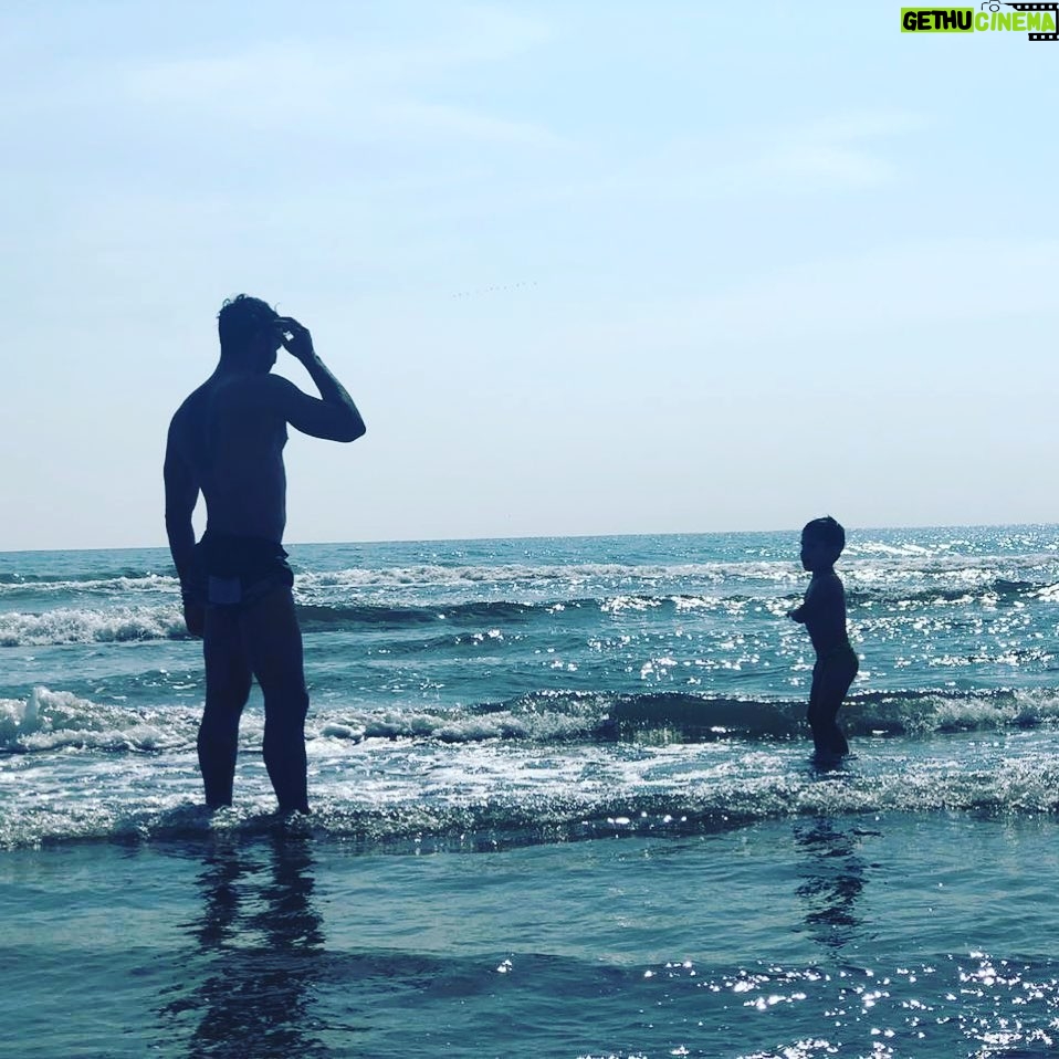 Raúl Coronado Instagram - Con el maestro !!! #gozando #smile #fatherandson #afternoon #happy #coronado