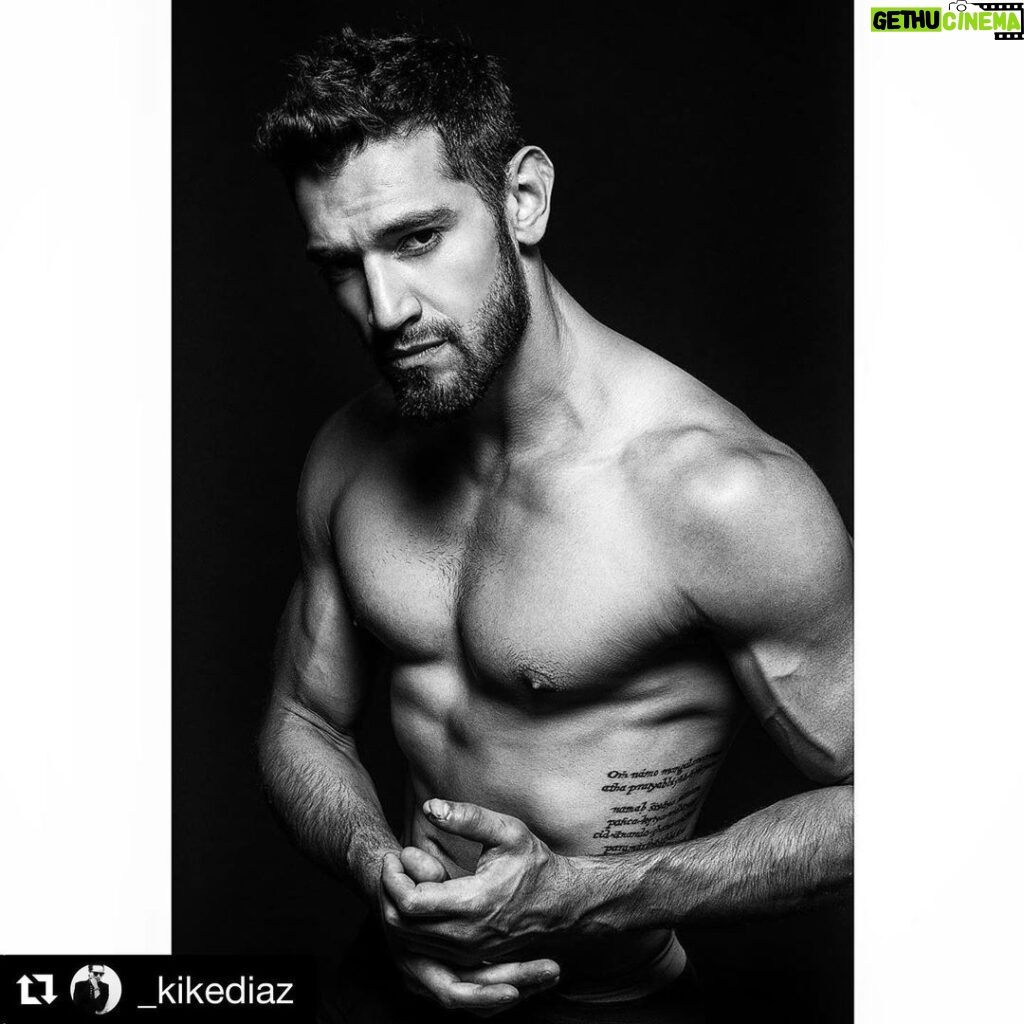 Raúl Coronado Instagram - Buen domingo ! #photo #mexico #latino #actor #photoby @_kikediaz #shooting #blackwhitephotography #tatoo