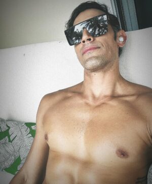 Raúl Coronado Instagram - Relax !! #mood #miercoles #chill