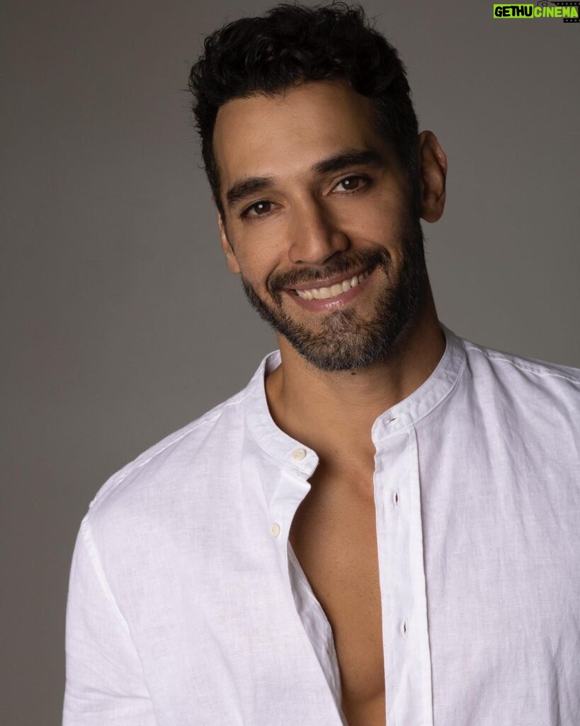 Raúl Coronado Instagram - Ready !!!!!!! #🎥 #actor #3,2,1 #mexico @latinvasion #blessed🙏 #smile