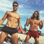 Raúl Coronado Instagram - 😎😎😎😎🤙🏽🤙🏽🤙🏽🤙🏽 #miami #gozando #actors #miraquienbailalarevancha. @miraquienbaila @latinvasion @univision