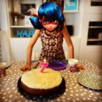 Raúl Pérez Instagram - ¡¡No dejes de girar, tienes superpoderes y ya llevas 7 vueltas al sol!! #Emma 🎂❤️❤️