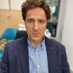 Raúl Pérez Instagram - Felipe Juan Froilán de todos los Santos etc etc…esta noche en @elintermedio Caracterización bien real de @sanchezfernandezelisabeth 👑❤️