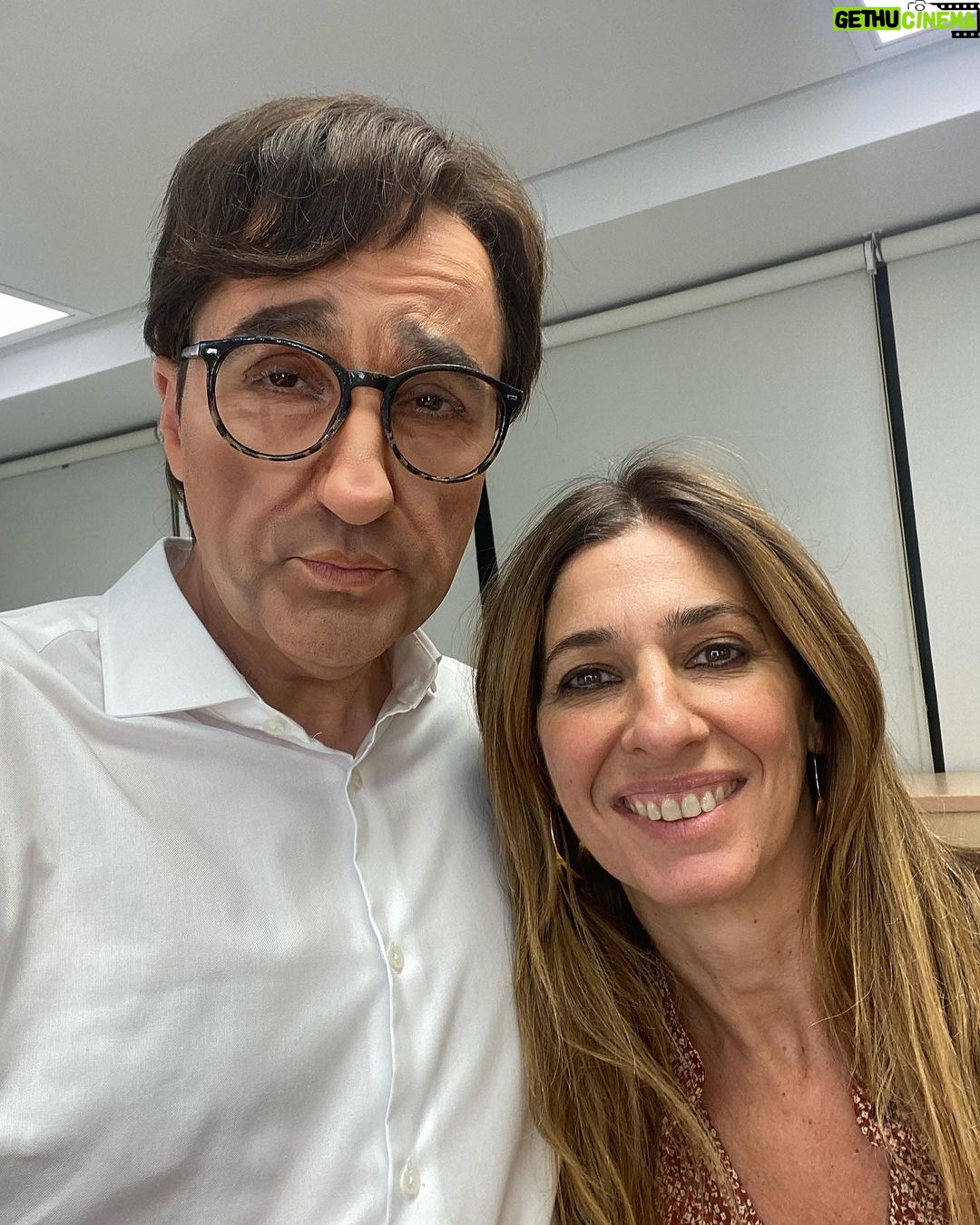 Raúl Pérez Instagram - Illa Illa Illa, en @elintermedio estuvo @salvador_illa Y sacó toda la marcha que lleva dentro. Gracias @sanchezfernandezelisabeth por una nueva grandiosa caracterización🙌🏻👏🏻👏🏻👏🏻👏🏻👏🏻