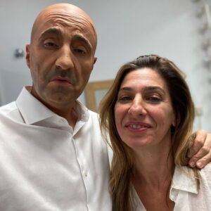 Raúl Pérez Instagram - ¿Un piquito? Luis Rubiales ha visitado @elintermedio después de anunciar su dimisión. Espero que @sanchezfernandezelisabeth no dimita como caracterizadora porque se lo digo siempre: “eres una crack”🙌🏻🙌🏻👏🏻👏🏻👏🏻