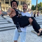 Raúl Pérez Instagram - Secuencia del nuevo número de acrobacia de los Hermanos Pulperini con @davidperdomo 1. Lo que cuelgas en Instagram. 2. ¡Soy un junco, soy un junco! 3. Si aprieto un poco más me cago. 4. Efectivamente, creo que me he cagado encima. (La comedia nos unió y nos mantendrá unidos❤️)