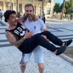 Raúl Pérez Instagram - Secuencia del nuevo número de acrobacia de los Hermanos Pulperini con @davidperdomo 1. Lo que cuelgas en Instagram. 2. ¡Soy un junco, soy un junco! 3. Si aprieto un poco más me cago. 4. Efectivamente, creo que me he cagado encima. (La comedia nos unió y nos mantendrá unidos❤️)