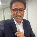 Raúl Pérez Instagram - ¡¡Correctooo!! Esta noche me he pasado por @elintermedio para hacer fact check del debate Sánchez vs Feijóo #JordiHurtado #elduelo #lapreguntacaliente #laparteporeltodo Caracterización de superpremio de @sanchezfernandezelisabeth 👏🏻👏🏻👏🏻❤️