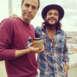 Raúl Pérez Instagram – Soni de @santeroylosmuchachos tiene una huerta en Valencia donde cultiva chiles picantes @huerta_orleans ¡El invitado perfecto para @alasbravascadenaser! 

(Podéis escuchar el programa entrando en la bio de @alasbravascadenaser y la foto por supuesto lleva filtro “Valencia”)