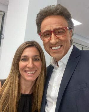 Raúl Pérez Instagram - ¡¡Correctooo!! Esta noche me he pasado por @elintermedio para hacer fact check del debate Sánchez vs Feijóo #JordiHurtado #elduelo #lapreguntacaliente #laparteporeltodo 
Caracterización de superpremio de @sanchezfernandezelisabeth 👏🏻👏🏻👏🏻❤️