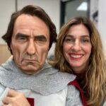 Raúl Pérez Instagram – Esta noche he sido poseído por José María Aznar en @elintermedio Y ojo al video porque tiene un parecido más que razonable con un periodista…
Caracterización de categoría a cargo de @sanchezfernandezelisabeth