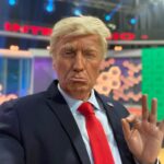 Raúl Pérez Instagram - Si le chupas la cara a Donald Trump sabe a Risketos. Lo pudimos comprobar anoche en @elintermedio Make caracterizaciones great again!! @sanchezfernandezelisabeth 🙌🏻👏🏻👏🏻❤️