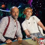 Raúl Pérez Instagram - No te puedes perder este ilustres con Ingrid García-Jonsson y Miguel Bosé (por Raúl Pérez) 😂💰 #IlustresIgnorantes, donaciones ➡️ Programa ya disponible Movistar Plus+. Movistar+