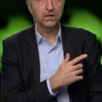 Raúl Pérez Instagram - Pedrerol, Florentino Pérez y Carlo Ancelotti comentan la épica victoria del Real Madrid frente al FC Barcelona en el pasado Clásico, “más importante aún que la de los aliados contra los nazis en la Segunda Guerra Mundial”. 🪖 #chingoles #humor #futbol #fcb #balondeoro #chiringuitotv #bellingham #ancelotti #florentinoperez #pedrerol