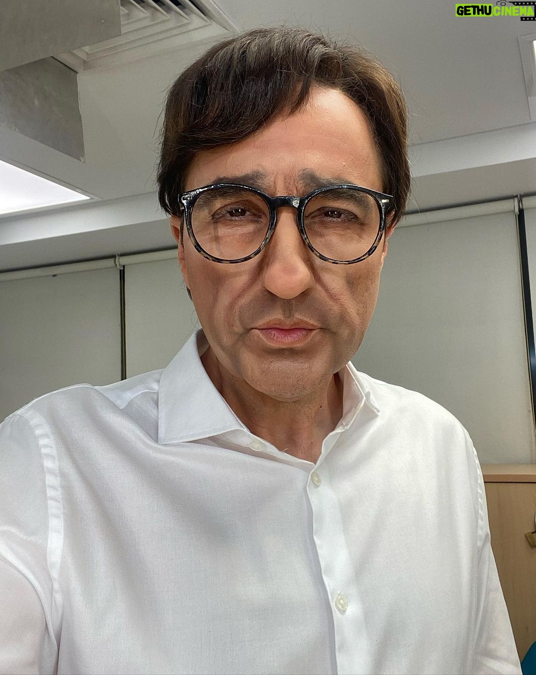 Raúl Pérez Instagram - Illa Illa Illa, en @elintermedio estuvo @salvador_illa Y sacó toda la marcha que lleva dentro. Gracias @sanchezfernandezelisabeth por una nueva grandiosa caracterización🙌🏻👏🏻👏🏻👏🏻👏🏻👏🏻