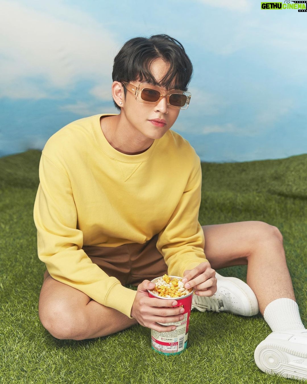 Rabin Angeles Instagram - 🍿🍿🍿 📸: @raymondcauilan HMUA: @lionelfabros
