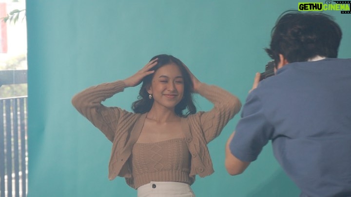 Rabin Angeles Instagram - Bts from my first music video “scarlet” by @bellezamarielle starring @rikkialivio & 🙋♂️