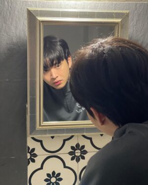 Rabin Angeles Instagram - Morning face🙈