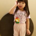 Race Wong Instagram - She was so excited when her tooth started shaking and it fell off right before she turned 6. And she told me “mummy do you know that tooth fairies are actually daddy and mummy?” ☺️ She loves reciting Chinese poetry since she was 2. Glad I kept these videos. Kids grow up too fast. #chinesepoetry #love #nevergrowup