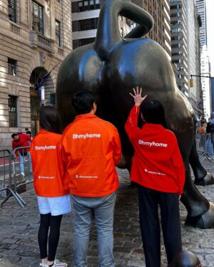Race Wong Instagram - Standing right at the ass of the bull, we were told to touch the balls for good luck😆. After months of working round the clock, @ohmyhomesg is now listed on @nasdaq 🥳🥳🥳🥳🥳🥳! ticker OMH.