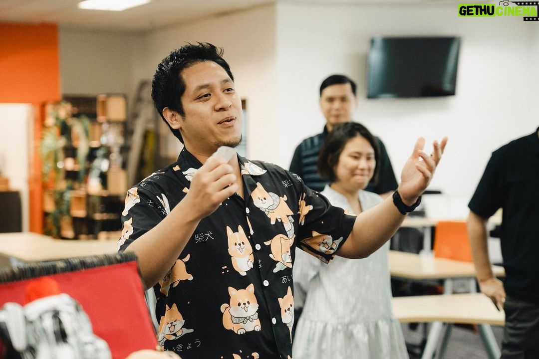 Race Wong Instagram - Our team is the power behind us! They work hard, show kindness, and never give up. We had so much fun at our #cny lucky draw today. At #ohmyhome we believe in the power of seeing different perspectives. That’s why we’re grateful for our amazing and diverse team members who bring their unique expertise and energy to the table