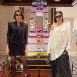 Race Wong Instagram – Enter the realm of awe-inspiring fashion as @louisvuitton presents the Men’s Pre-Fall 2024 Show. 

Set against the striking Hong Kong skyline, @pharrell’s debut collection mesmerizes with its phenomenal allure. @missracewong and I are captivated by the harmonious fusion of style, artistry, and the breathtaking backdrop. 

Music @swaelee 
Airplane Ticket » by @pharrell × @rauwalejandro x
Additional composition & production by @thomasroussel 

Drone performance by @studio.drift 

#LVMenPreFall24 #PharrellWilliams 
#LouisVuitton #PreFall2024 #lovers
#hongkong @rosewoodhongkong 
#2R #rosannewong #racewong Avenue of Stars, Hong Kong