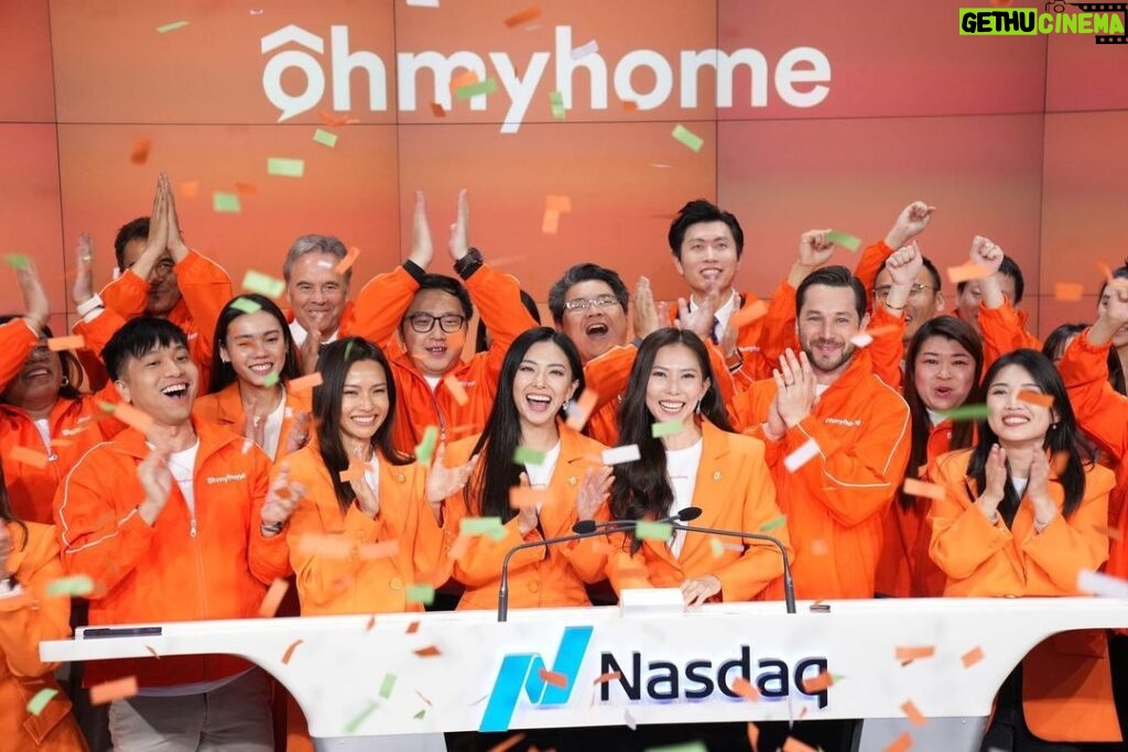 Race Wong Instagram - What a momentous day for our team today! Not only are we the first #Singapore company to be listed on the Nasdaq this year, we are also the first female founded proptech company to be listed in the US. We are humbled and thankful to everyone who made this happen. We will continue to do our very best for our customers because at the core of Ohmyhome, it’s always about families, homes and doing things right. #ohmyhomelisted #ohmyhomeipo #nasdaq #bellceremony #womenempowerment #homewherelovelives @rhondawong @rosannewong @ohmyhomesg @ohmyhomechinese