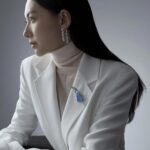 Race Wong Instagram – After an itinerant life, cantopop-sensation-turned-businesswoman @missracewong has finally settled into her haven of a home. 

Taking her real estate technology firm @ohmyhomesg to the next level, the one-stop platform for property transactions was listed on Nasdaq this March, underscoring the company’s vision to go global. The company has also acquired a property management firm and launched the beta version of HomerAI, an artificial intelligence tool that provides accurate information on property valuation, new launches and affordability for the buyer.

“I want to come home and feel grounded, that I am at peace,” Race muses. “They say that you are what your home is.”

Tap the #linkinbio for the full cover story.

#Prestige #PrestigeSG #TheCelebrationIssue #Cartier

Fashion Direction: @johnnykhookhoo
Art Direction: @audreyc3773
Photography: @joellowphotography
Fashion styling: @_jacquie
Hair: @manisatan, using @keunehaircosmetics
Make-up: @keithbryantlee, using @hermes beauty
Photography assistance: @etstudiosg
Fashion assistance: Kuan Ying Xuan
Jewellery: @cartier