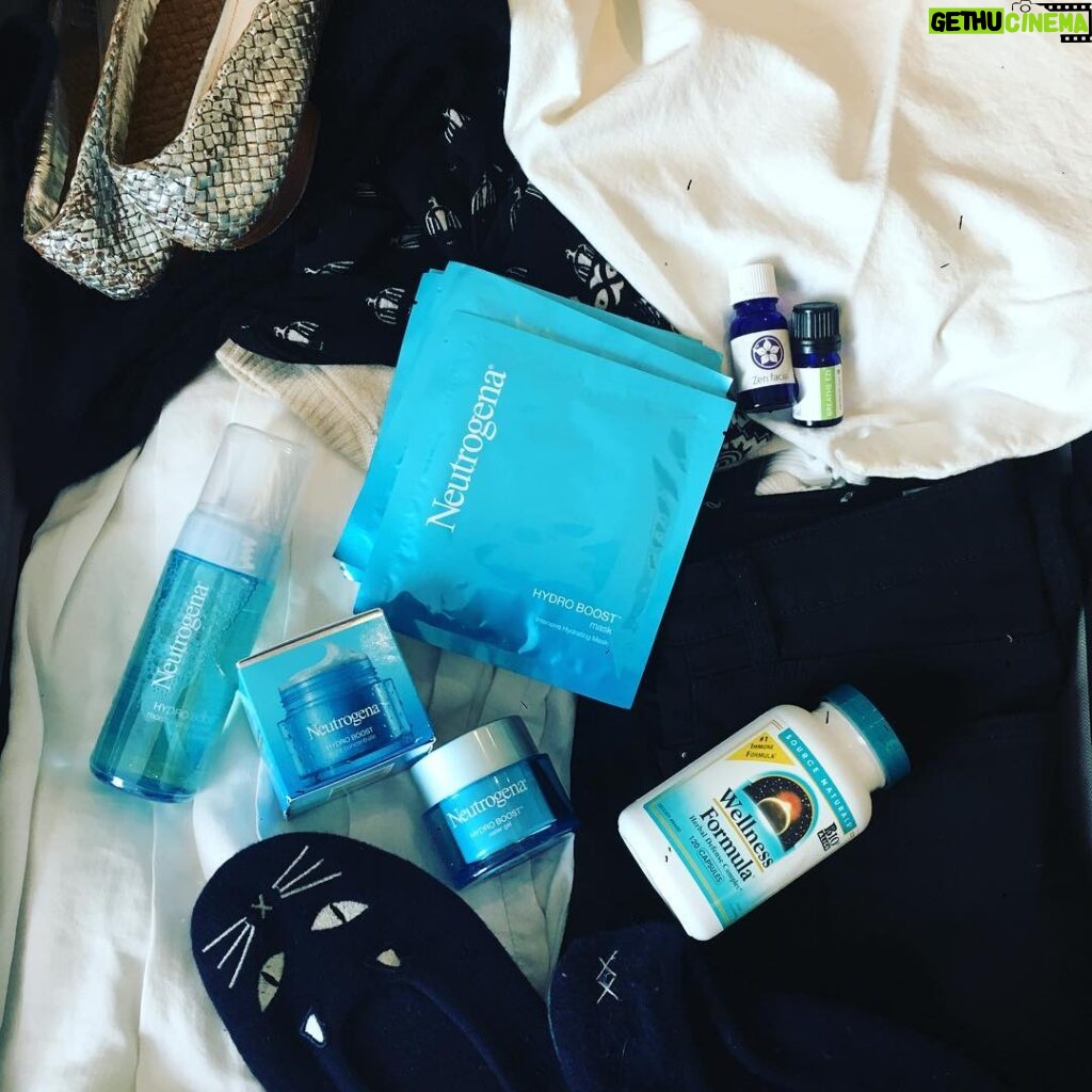 Rachael Taylor Instagram - And now time to overpack 😂Thank you @neutrogena_au for sending me and my girls off on hols with hydro boost goodies / we will send pics 💦👙🐬🌊🍉 Also: #alwaystravelwithcatslippers #sp