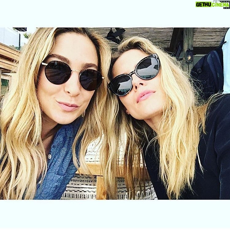 Rachael Taylor Instagram - Blonde on blonde @moflo1 ✔ Praise be to @color_by_heather 💁#fsmq Malibu, California