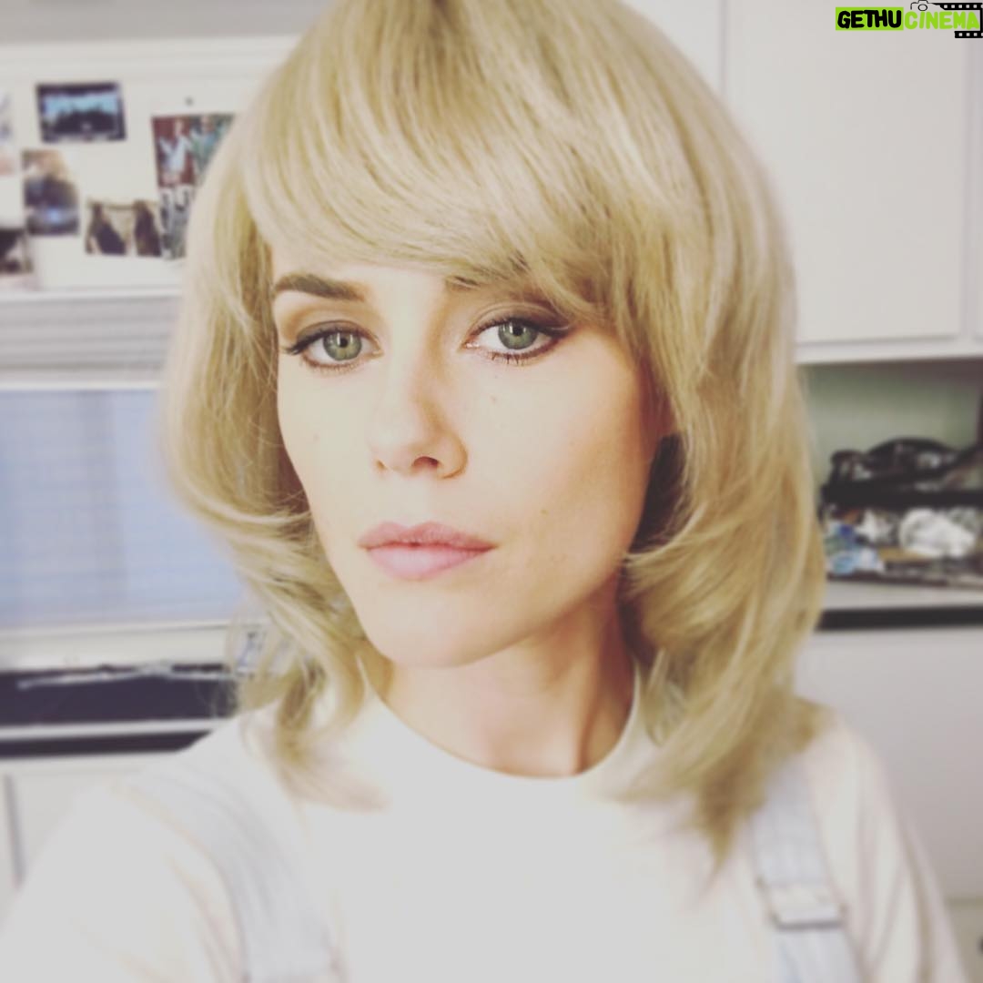 Rachael Taylor Instagram - Um shag ✂️ ! #fsmq 🎥