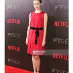 Rachael Taylor Instagram - Last night with my @marvelsjessicajones fam for @netflix #fyseenetflix event ❤️ Thank you @lucywarrenstyle for this charming little @gucci moment and thank you @fabiolamakeup @nancileesantos for the glam 💋 #jessicajones