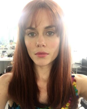 Rachael Taylor Instagram - I secretly think this patsy wig might be a bit fab. Considering becoming a red head IRL💇‍♀️? Thank you @aliciazavarella @hairbender212 @lkmua where would we be without the village? In sweatpants with bed hair and wonky eyeliner probably 💋#jessicajones