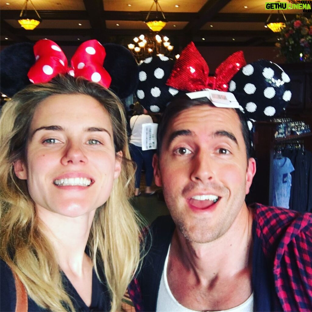 Rachael Taylor Instagram - Matterhorn before and after + that wet tire thingy 😂 💦DISNEYLAND with ultimate tour guide @ajyeend 🎉🎉🎉 #lovedit #takemeback #imfive