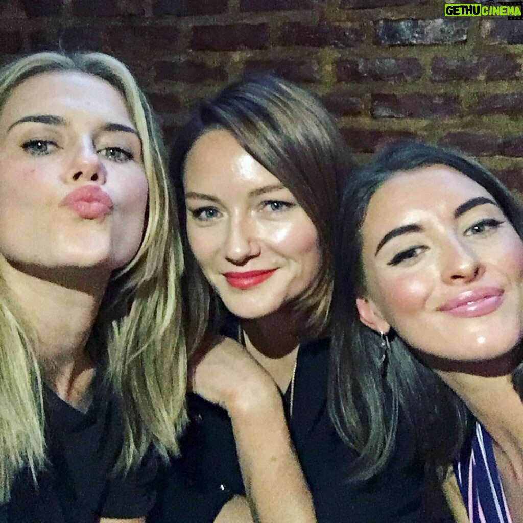 Rachael Taylor Instagram - #ladiesinblack 🎥 reunion last night with these two radiant stunners @celia.massingham @ali_mcgirr (not pictured @rycorr) THERE WAS DANCING🕺 💃 ! Can’t wait to see our film together I reckon it’s a special one 🇦🇺 🇦🇺 🇦🇺