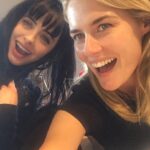Rachael Taylor Instagram - Oh yeah I talking JJ ALL DAY with this force of nature !!!!! 🎉🎉🎉@therealkrystenritter #jessicajones #netflix