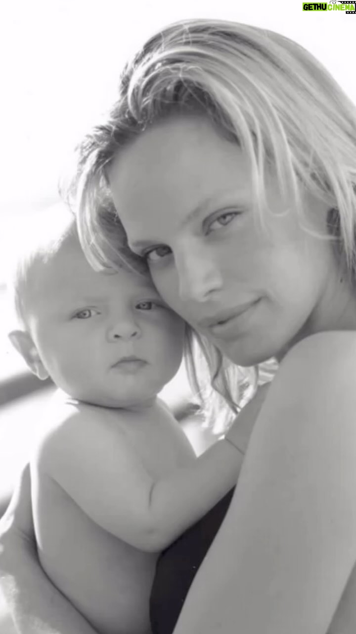 Rachel Roberts Instagram - Happy National Son’s Day, Jacko! ❤️❤️❤️❤️❤️ #myfavoriteson ;) Malibu, California