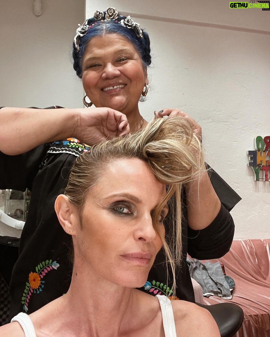 Rachel Roberts Instagram - Another day at the office with this incredible team. 🖤 @makeupbyrikucampo @duggangram @patriciamoralesla @jacquietrevizo @winstonkingjunior #girlswillbeboyssometimes Los Angeles, California