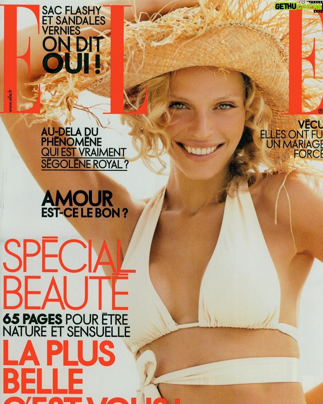 Rachel Roberts Instagram – Smile…it’s Friday!!! 😁 . . In Tahiti for