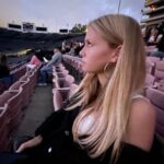 Rachel Roberts Instagram - Spoiler alert….if you are going to @coldplay go experience it before looking at this.💫🪐💥👽🛸🌈✨ Words can’t describe the feeling of unity with 60k other people all singing and dancing together. Thank you Coldplay and Chris Martin for the most incredible show!!! (@minianden you were missed 😘) Rose Bowl Stadium