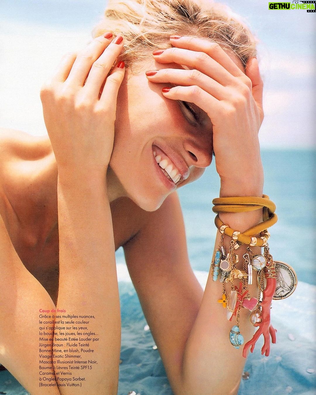 Rachel Roberts Instagram - Smile…it’s Friday! #fbf @ellefr by the amazing @annemenke2 @perrinerougemonthair @jurgenbraun #helenerenaut #rachelroberts ❤️❤️❤️ Le Taha'a, French Polynesia