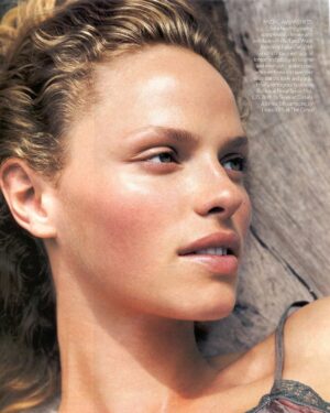 Rachel Roberts Instagram - @britishvogue by the incredible @raymondmeier ❤️❤️❤️
@tiinalaakkonen @fulviafarolfi @yannickdis #tbt #britishvogue #rachelroberts #raymondmeier #fulviafarolfi #yannikdis