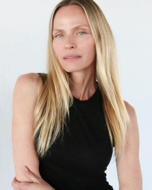 Rachel Roberts Instagram - Mugshot Friday. ;) #digitals #aunaturel #modellife