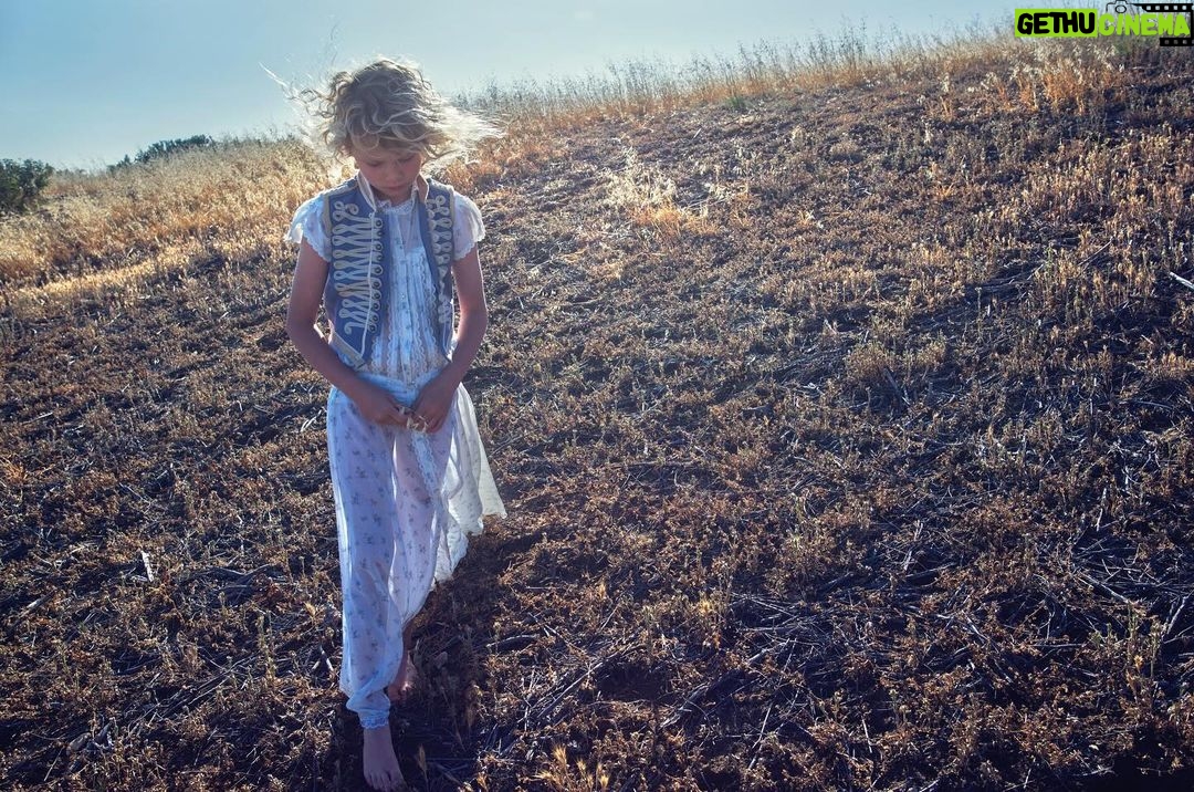 Rachel Roberts Instagram - 🩵🩵🩵🩵🩵🩵🩵🩵 Ava by @radkaleitmeritz #takemebacktuesday #happybirthdayAves Malibu, California
