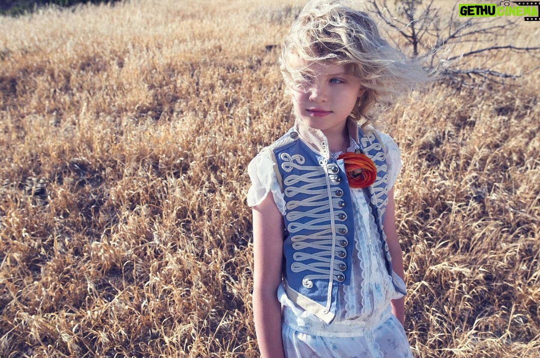 Rachel Roberts Instagram - 🩵🩵🩵🩵🩵🩵🩵🩵 Ava by @radkaleitmeritz #takemebacktuesday #happybirthdayAves Malibu, California