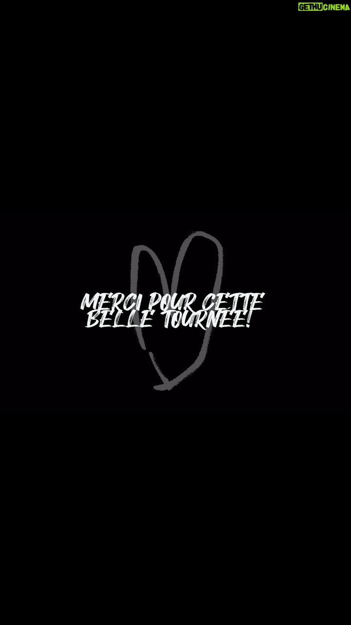 Rachid Badouri Instagram - MERCI QUÉBECOIS(ES)♥️ Dispo sur NETFLIX 🙏🏼@koscene @veroniquetrepanier79 @zemorissette @sylsav @chantalchandail @lacmath @elizdcote @zoolanglois @hugoberguy Ben Devaux @laurent.paquin @toto6257 @champ.pour.champagne 🎥🔥 @directedbywolf Olympia de Montréal