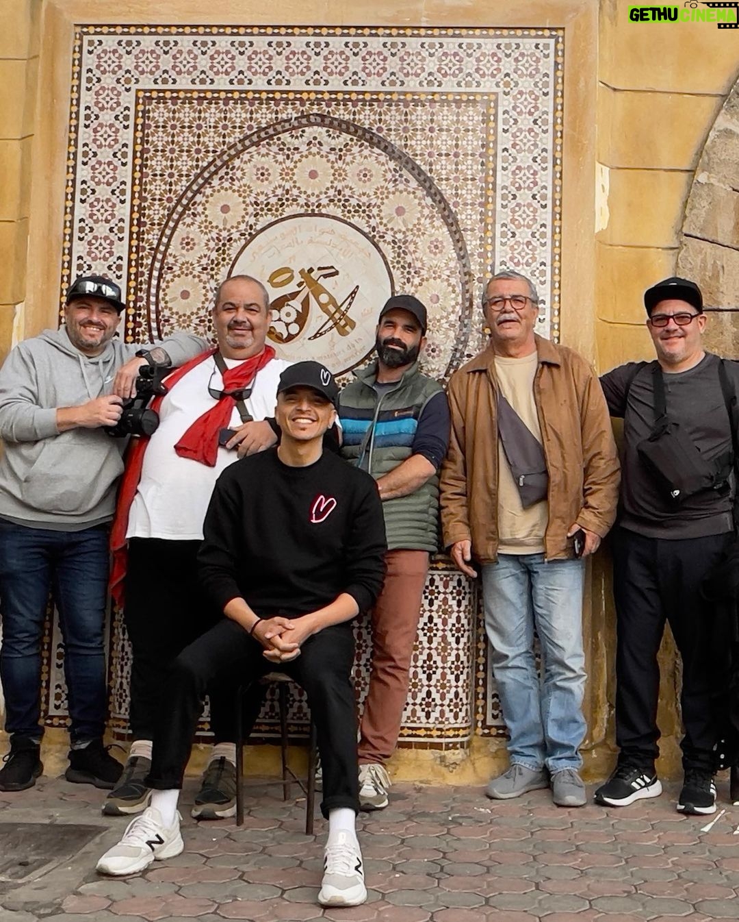 Rachid Badouri Instagram - 🇲🇦 MERCI Le Maroc, Papa, La famille, Mes Sœurs d'amour, Trinome Et Filles, Amelie, Céline, Felix, Pascal, Stéphane, Ali, Gilles et tous ces ANGES qui on fait de ce voyage, une expérience INOUBLIABLE! #ForeverInMyHeart♥️🇲🇦 Casablanca