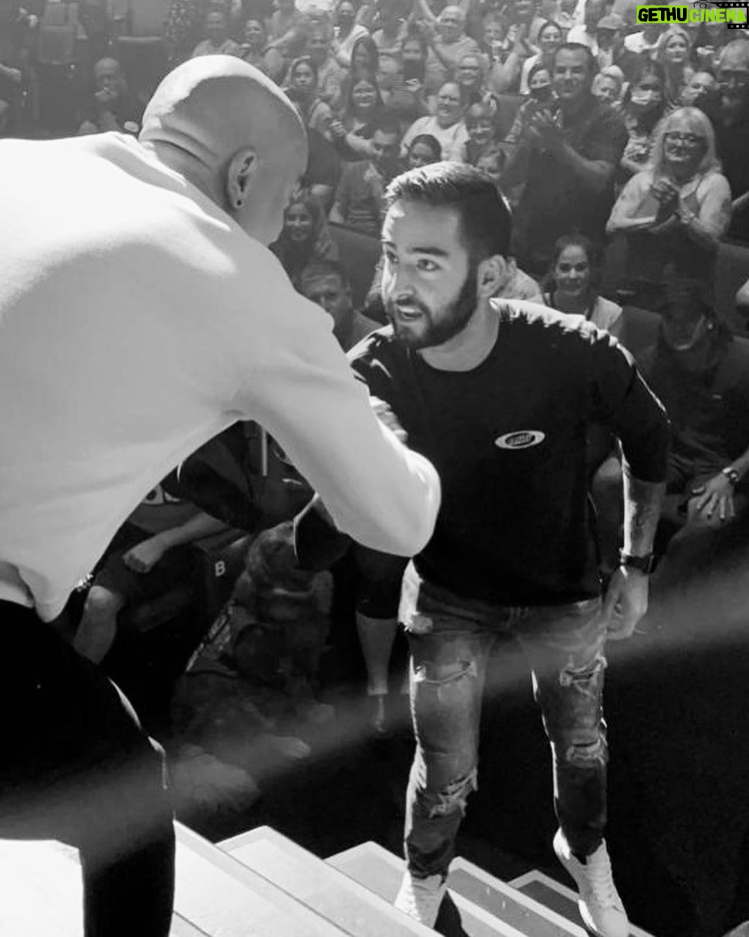 Rachid Badouri Instagram - . G A T I N E A U♥️ 3 Soirs ici, MERCI! @emilekhoury 🎤💯 @toto6257 💯 👊🏼 @koscene @zoolanglois salle Odyssée