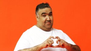 Rachid Badouri Instagram - 💔
Ceux et celles qui ont eu la chance de le côtoyer, ont pu rapidement constater qu'au delà du grand talent de cet artiste, qu'il était clairement un ange descendu du ciel! Un cœur en or, une douceur divine! Toutes mes plus sincères condoléances à sa famille🙏🏼
ALLAH Y RAHMO🕊️ @wahidbouzidiofficiel