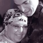 Rachid Badouri Instagram – 💗
Ma dernière danse avec Maman…
…Elle perdit son combat contre ce FUC%# cancer à peine 2 mois plus tard !
Prends le temps de dire à ta Mère ou la personne que tu considère comme ta Mère, à quel point tu l’aimes!!🙏🏼
#KhadijaBadouri❤️
#12YearsAndStillHeartBroken💔
#FêteDesMères🙏🏼